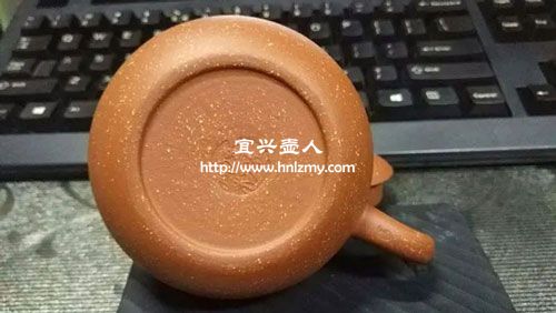 紫砂壺上的黃點(diǎn)為什么不是均勻分布