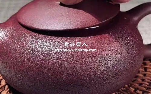 紫砂壺泡茶會(huì)冒汗就是透氣性好嗎