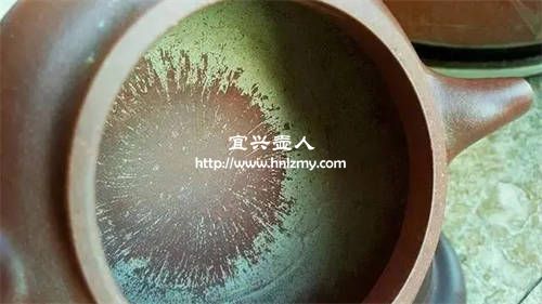 一把發霉的紫砂壺