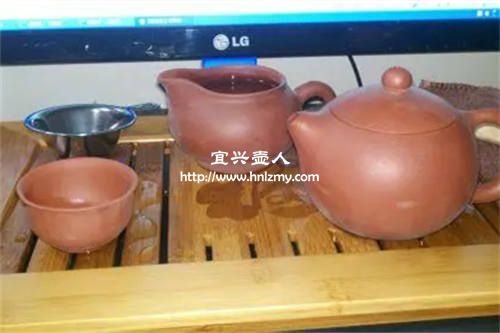 紫砂壺開壺發白有可能是水垢