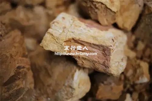 紫砂壺泥料有新泥和老泥的區(qū)別嗎
