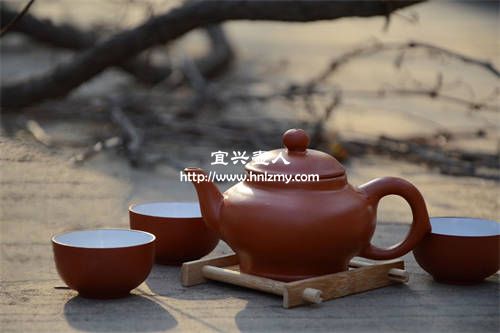 紫砂壺手工壺與機(jī)器壺的區(qū)別