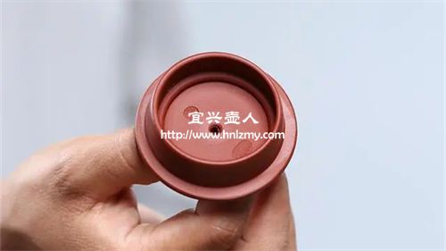紫砂壺的壺蓋開裂