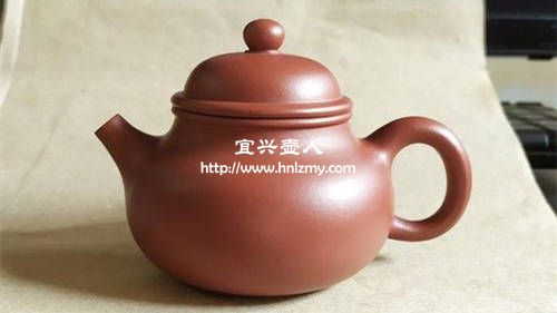 一把紫砂壺機車壺