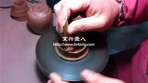 紫砂壺蓋內壁章是為什么