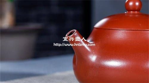 顏色過分鮮艷的化工壺