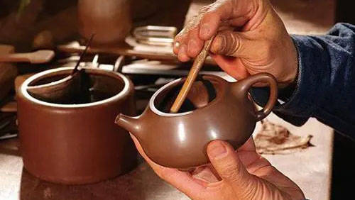 紫砂壺茶垢最佳清洗方法