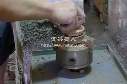 紫砂壺的壺口有劃痕怎么辦