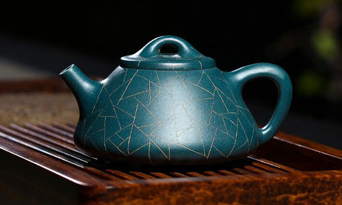 紫砂壺為什么有藍色的2